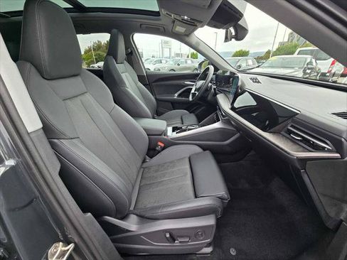 Used 2025 Audi Q5 Premium Plus w/ Premium Plus AWD/4WD image 11