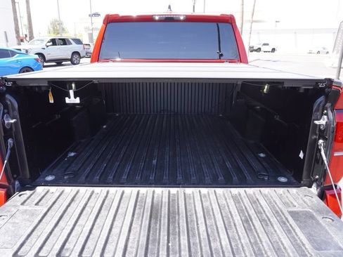Used 2025 Toyota Tacoma TRD Sport AWD/4WD image 9