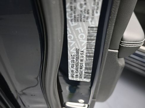 Used 2024 Jeep Grand Cherokee Overland w/ Luxury Tech Group IV image 18