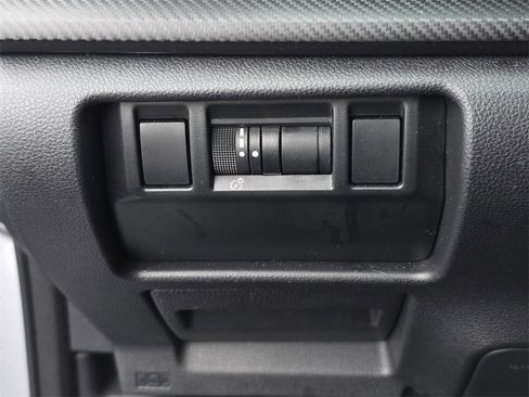 Used 2024 Subaru Crosstrek 2.0i Premium image 24