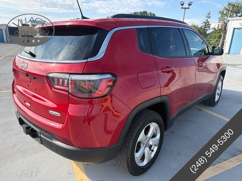 Used 2018 Jeep Compass Latitude w/ Popular Equipment Group AWD/4WD image 5