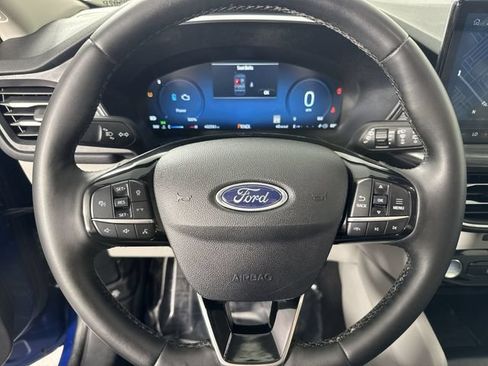 Used 2023 Ford Escape Platinum w/ Class II Trailer Tow Package AWD/4WD image 11