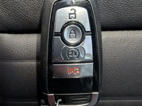 New 2025 Ford Ranger Lariat w/ FX4 Off-Road Package image 32