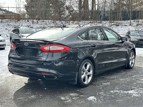 Used 2015 Ford Fusion SE w/ Equipment Group 201A image 28