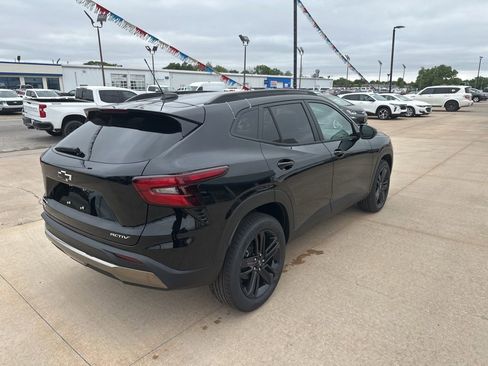 New 2026 Chevrolet Trax ACTIV FWD image 27
