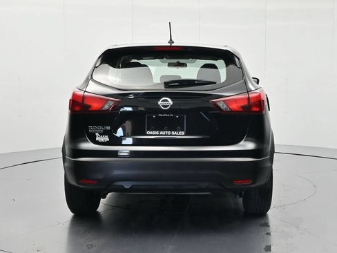 Used 2018 Nissan Rogue Sport S FWD image 6