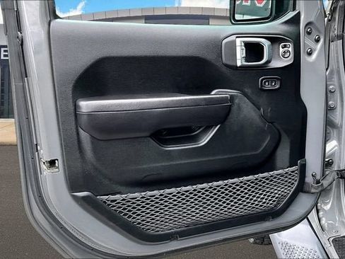 Used 2019 Jeep Wrangler Unlimited Sport S AWD/4WD image 18