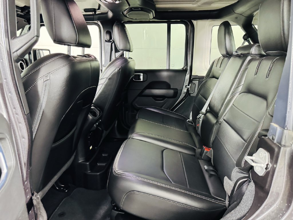 Used 2021 Jeep Wrangler Unlimited Sahara AWD/4WD image 20