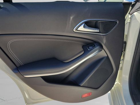 Used 2018 Mercedes-Benz CLA 250 image 28