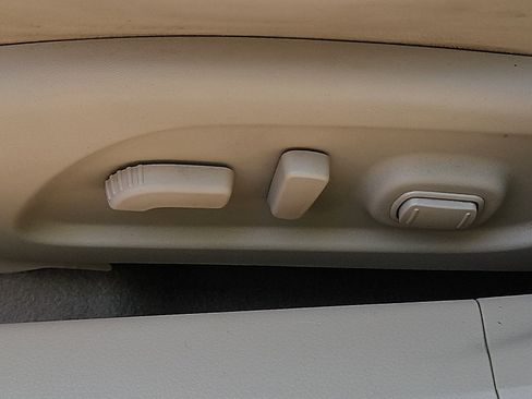 Used 2013 Nissan Altima 2.5 SL w/ Technology Pkg FWD image 26
