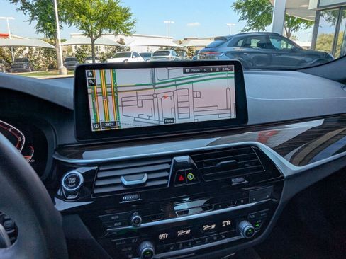 Used 2023 BMW 530i image 16