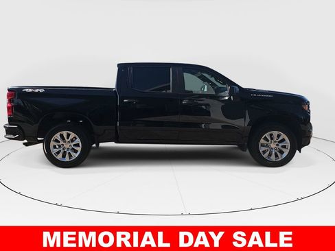 Used 2025 Chevrolet Silverado 1500 Custom AWD/4WD image 2