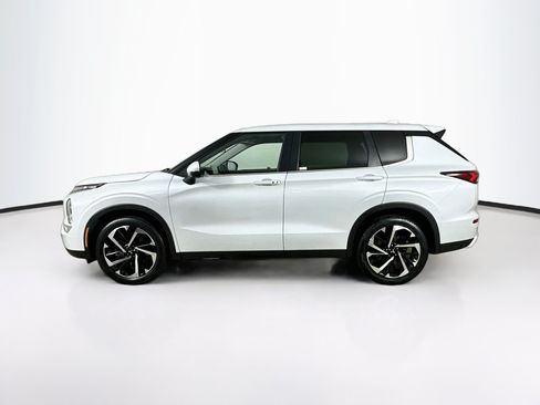 Used 2024 Mitsubishi Outlander SE FWD image 4