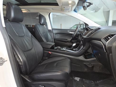 Used 2015 Ford Edge Titanium FWD image 32