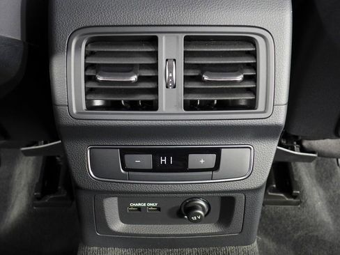 Used 2023 Audi Q5 2.0T Premium w/ Convenience Package image 24