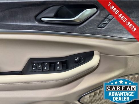 Used 2023 Jeep Grand Cherokee Limited w/ Luxury Tech Group II image 26