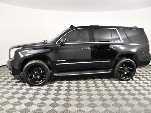 Used 2018 GMC Yukon Denali w/ Open Road Package AWD/4WD image 9