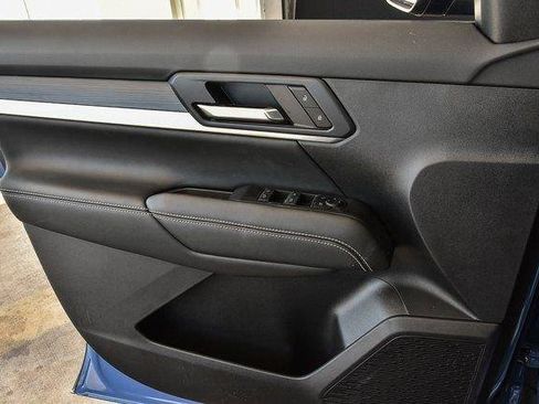 New 2025 GMC Terrain Elevation w/ Technology Package II AWD/4WD image 10