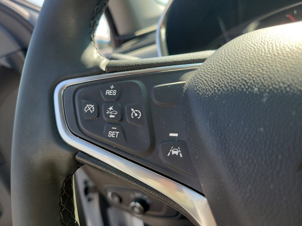 Used 2024 Chevrolet Equinox LT FWD image 27