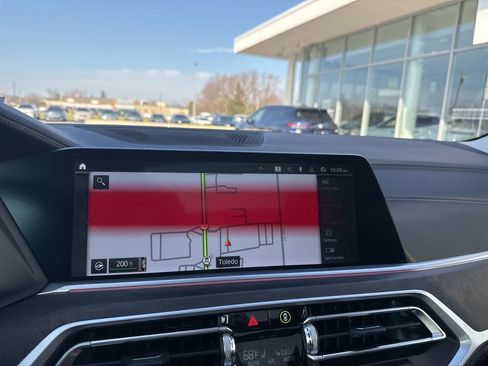 Certified 2022 BMW X7 xDrive40i w/ Executive Package image 17