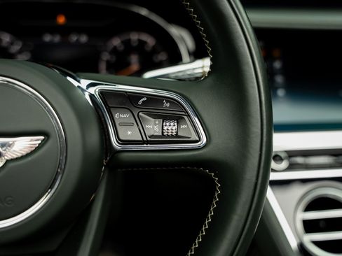 Used 2021 Bentley Continental GT AWD/4WD image 44