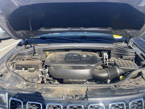 Used 2021 Jeep Grand Cherokee Limited w/ Trailer Tow Group IV image 31