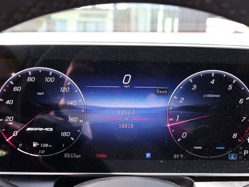 Used 2025 Mercedes-Benz GLC 43 AMG 4MATIC image 40