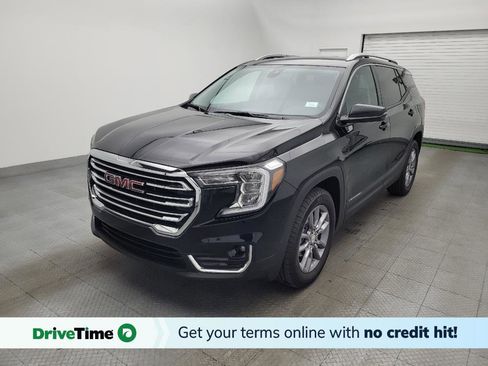 Used 2024 GMC Terrain SLT image 1