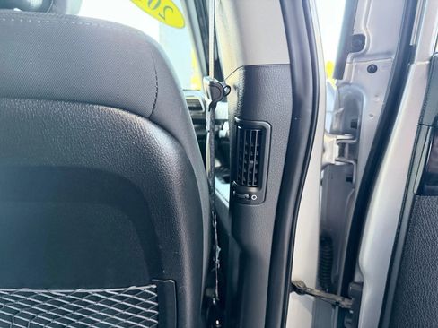 Used 2015 Kia Sorento LX image 26