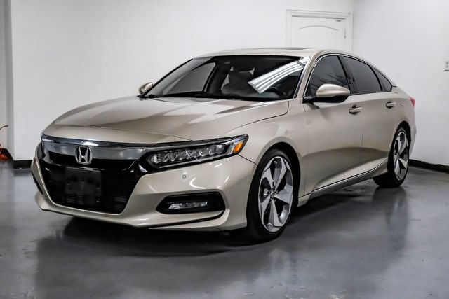 Used 2018 Honda Accord Touring image 9