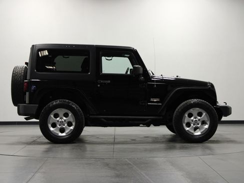 Used 2013 Jeep Wrangler Sahara w/ Connectivity Group image 3