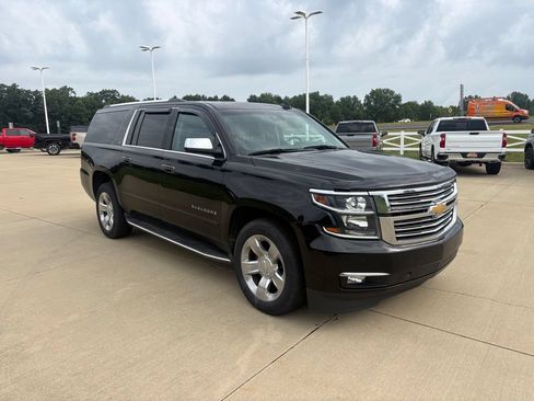 Used 2016 Chevrolet Suburban LTZ w/ Max Trailering Package AWD/4WD image 8