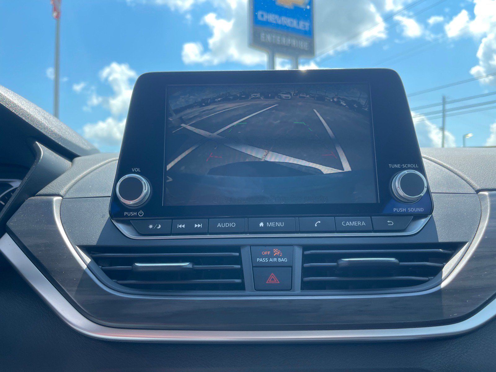 Used 2025 Nissan Altima 2.5 SV FWD image 6