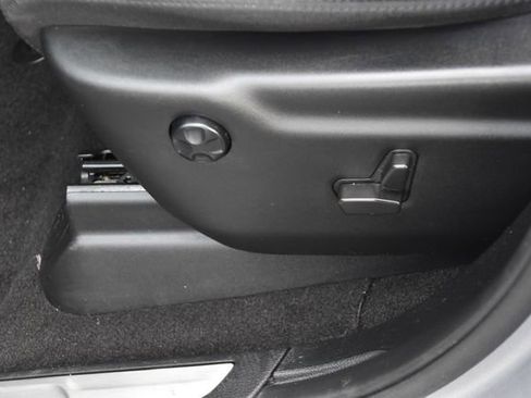 Used 2021 Jeep Grand Cherokee Limited image 34