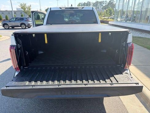 Used 2022 Toyota Tundra Limited AWD/4WD image 7