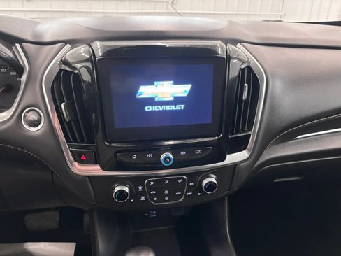 Used 2021 Chevrolet Traverse RS FWD image 40
