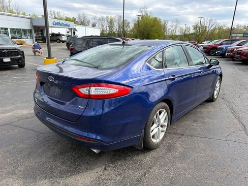 Used 2014 Ford Fusion SE FWD image 3