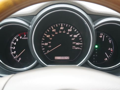 Used 2005 Lexus RX 330 FWD image 12