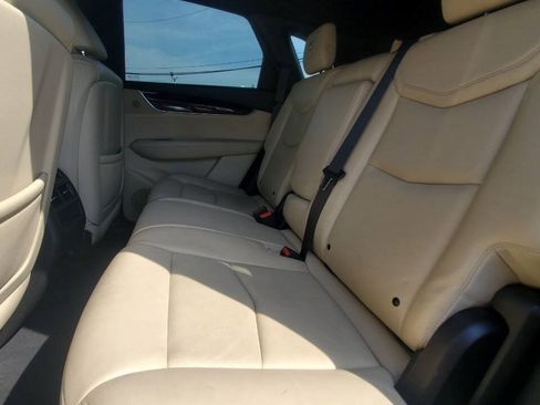 Used 2017 Cadillac XT5 Luxury w/ Driver Awareness Package AWD/4WD image 12