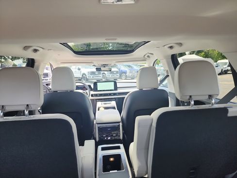 New 2026 Lincoln Aviator Reserve AWD/4WD image 50
