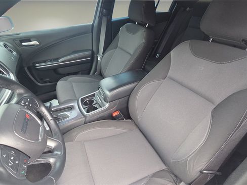 Used 2016 Dodge Charger SE image 25