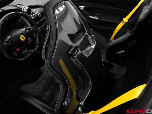 Used 2022 Ferrari F8 Tributo image 42