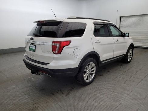 Used 2019 Ford Explorer XLT w/ Equipment Group 202A image 9