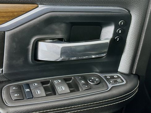 Used 2024 RAM 2500 Laramie image 15