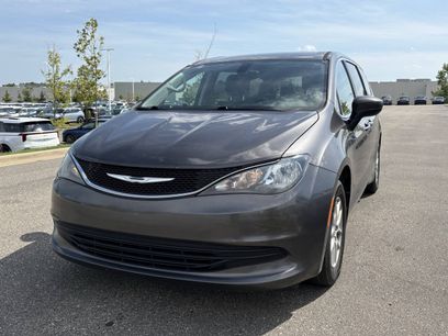 Used 2017 Chrysler Pacifica Touring