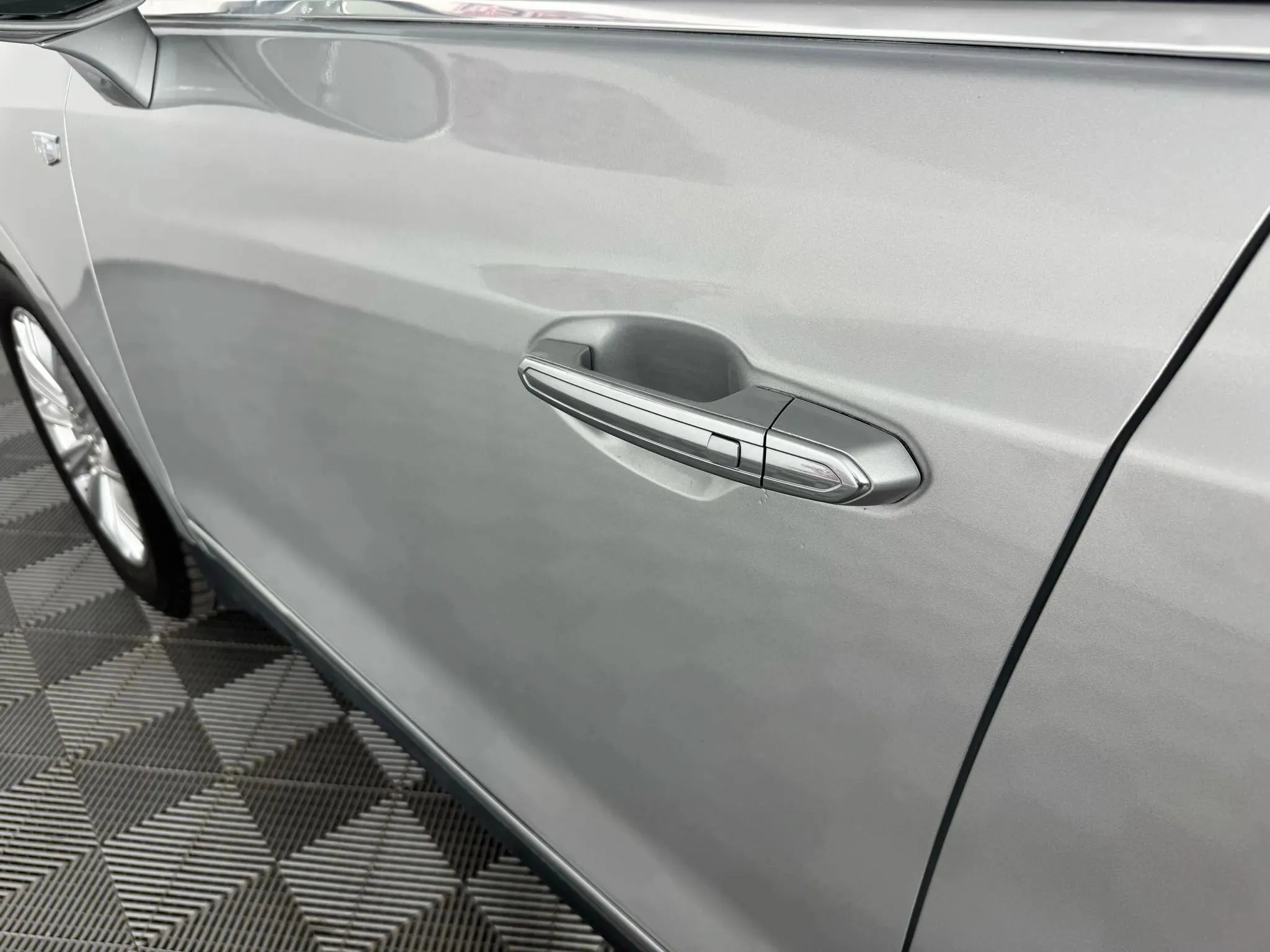 Used 2018 Cadillac XT5 AWD image 23