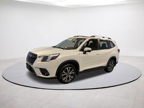 Used 2024 Subaru Forester Limited image 3