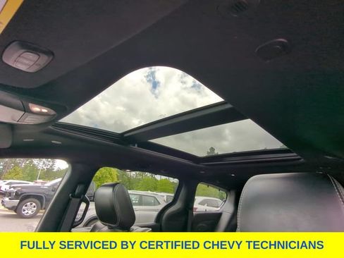 Used 2025 Chrysler Pacifica Limited FWD image 36