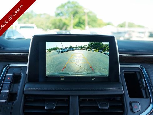 Used 2023 Chevrolet Suburban Premier AWD/4WD image 10