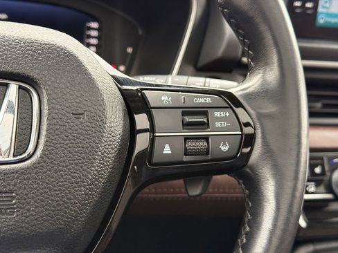 Used 2023 Honda Pilot Elite image 23